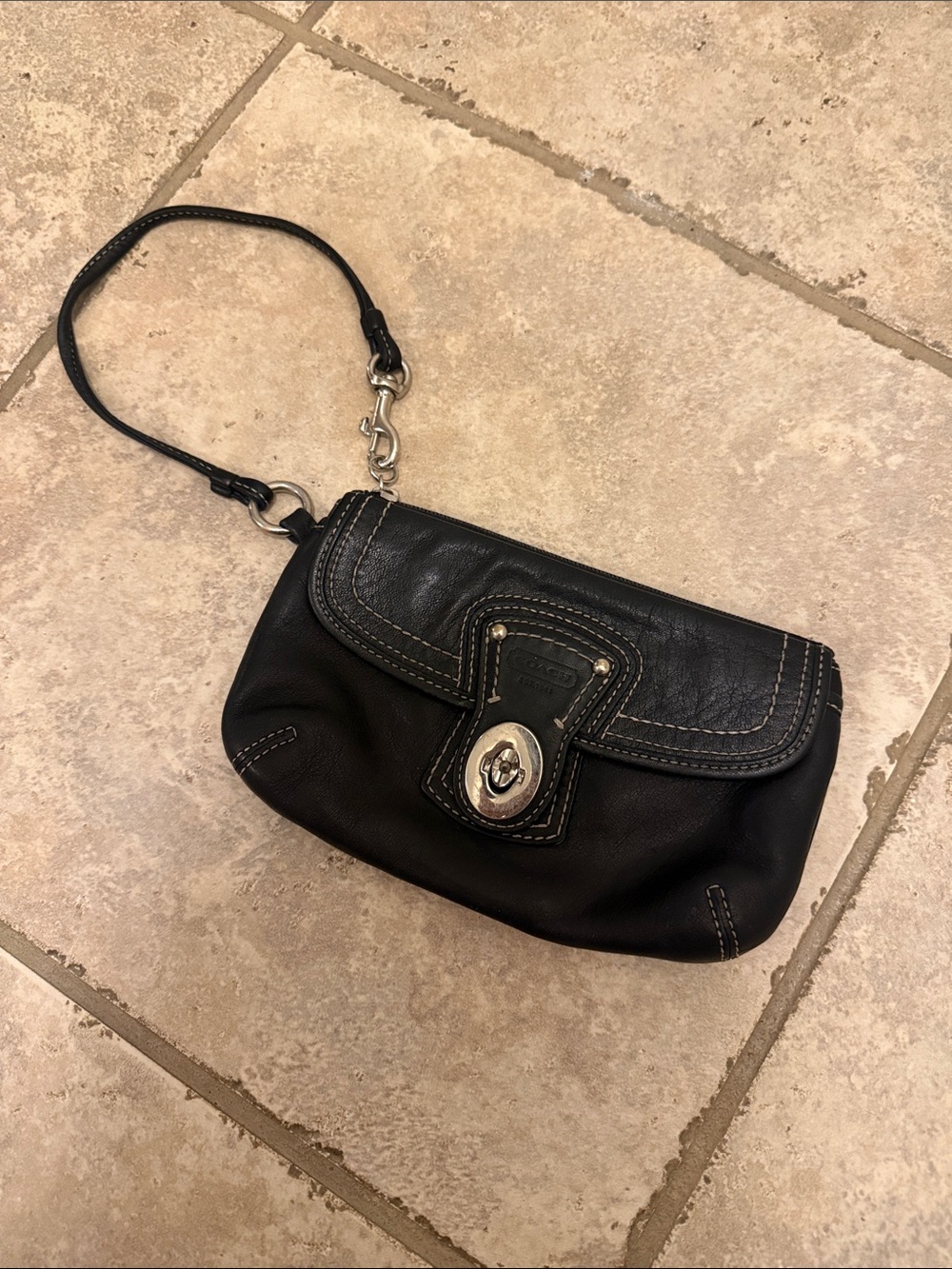 Coach 1941 Legacy Black Leather Turnlock Wristlet Clutch